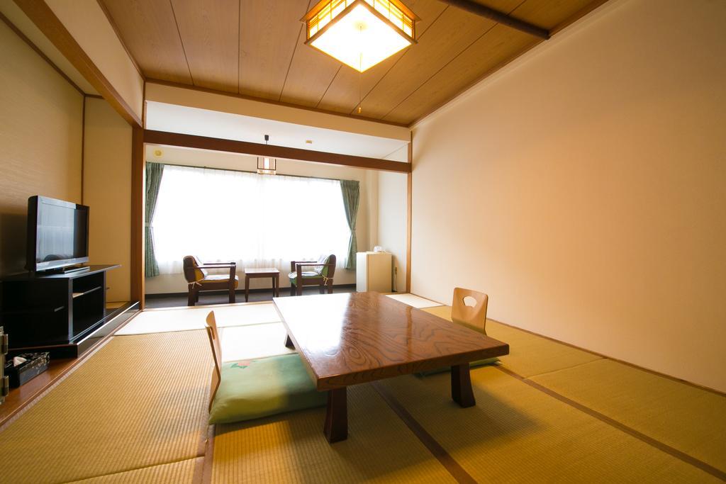Kinosato Yamanoyu Hotel Kokonoe Bagian luar foto